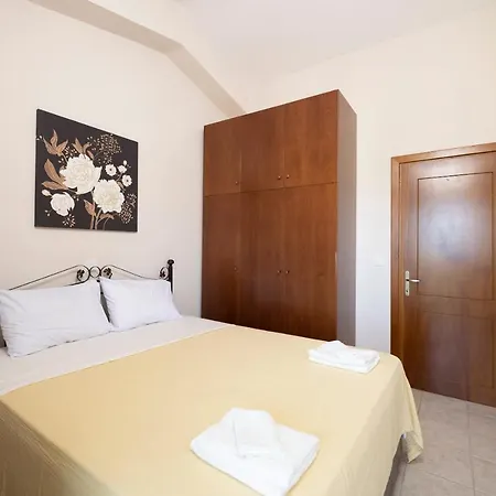 Aliki Holiday home